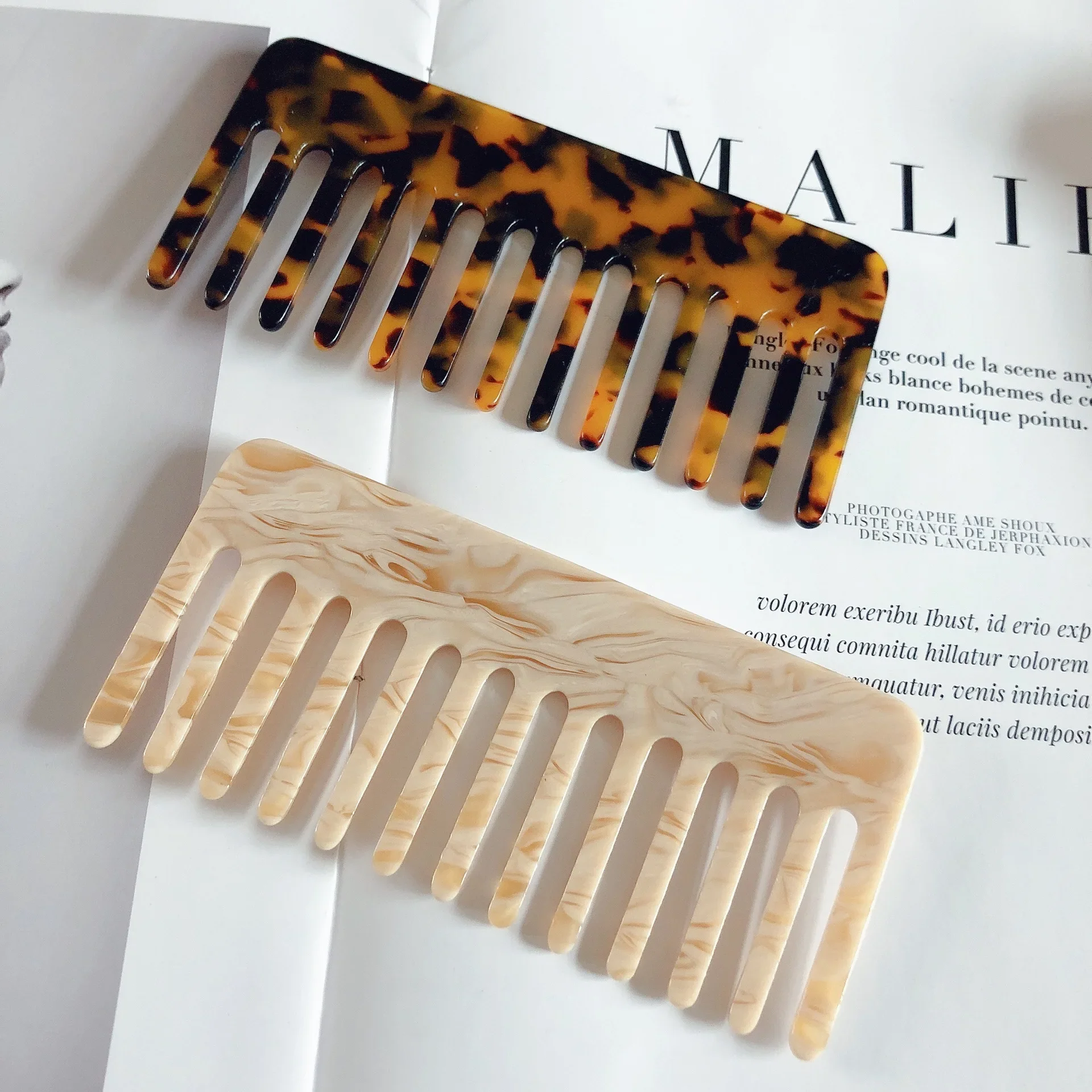 مشط تصفيف الشعر خلات للنساء ،  - مراجعة Hair Care Korean Products وسعره